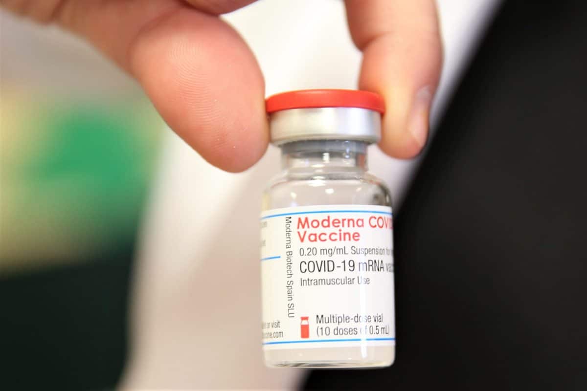 Vaccino, Moderna annuncia l’efficacia contro le varianti brasiliana e sudafricana Vaccino, Moderna annuncia l’efficacia contro le varianti brasiliana e sudafricana