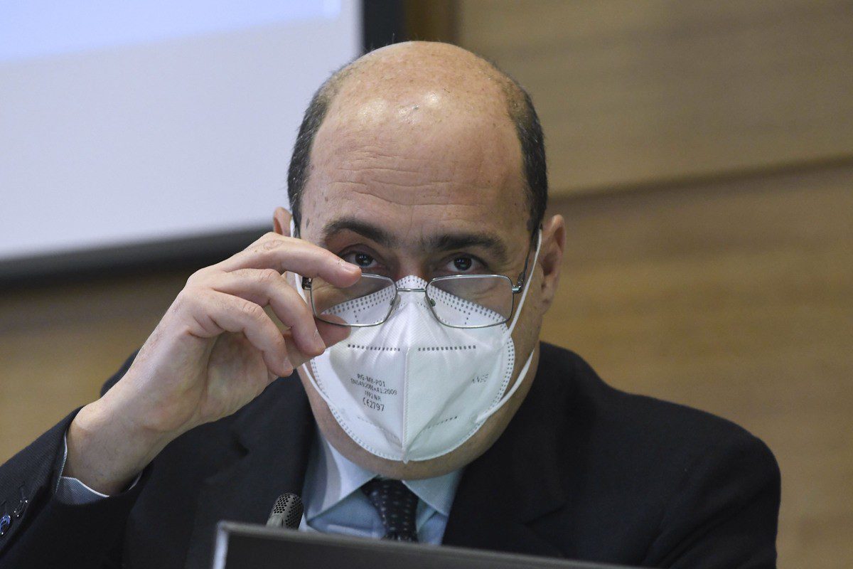 Manovra: Zingaretti (Pd), la destra vuole cancellare la 18app, vogliono un’Italia dei privilegiati Manovra: Zingaretti (Pd), la destra vuole cancellare la 18app, vogliono un’Italia dei privilegiati