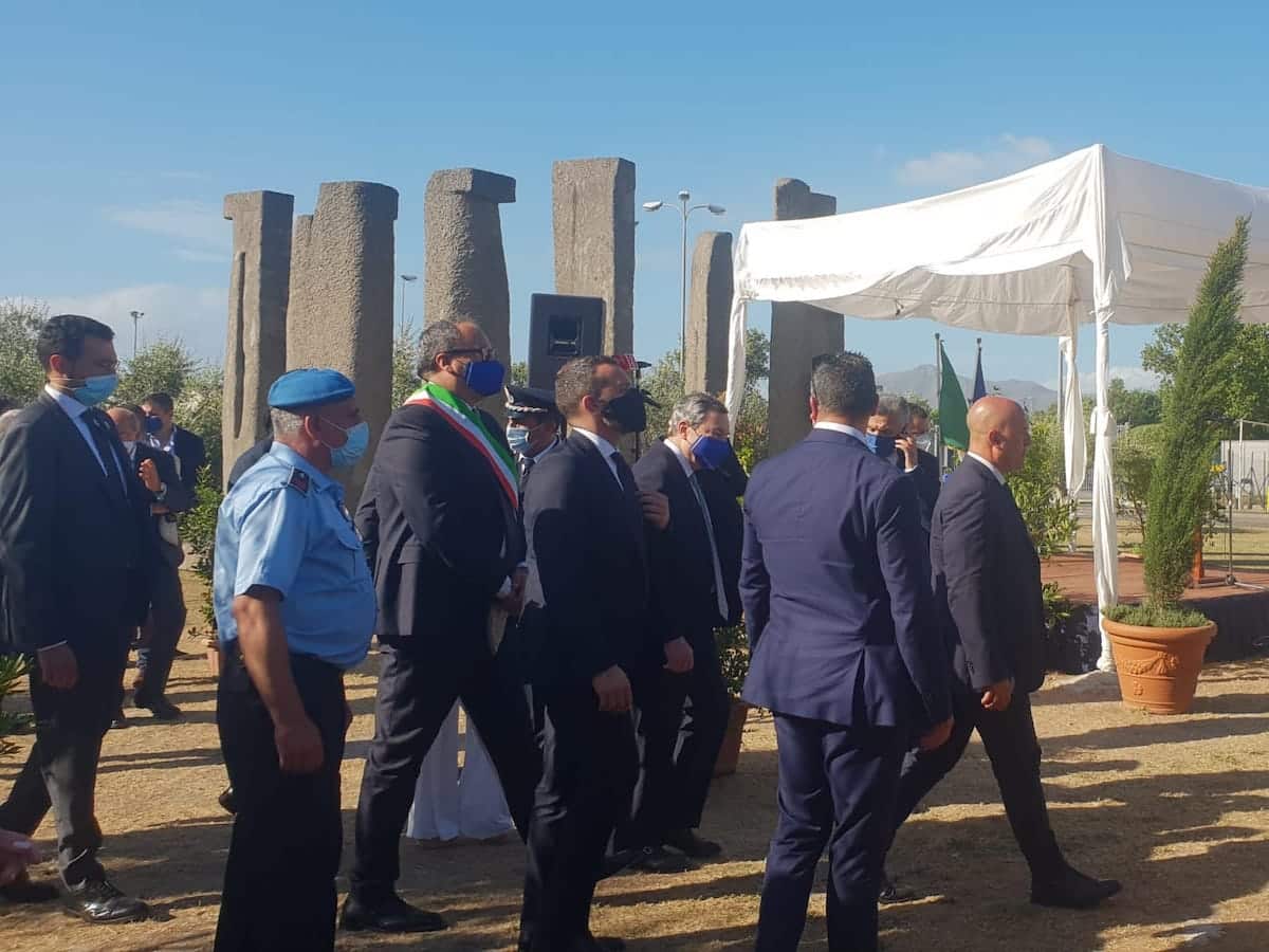 Draghi al carcere di Santa Maria Capua Vetere, applausi dai detenuti Draghi al carcere di Santa Maria Capua Vetere, applausi dai detenuti