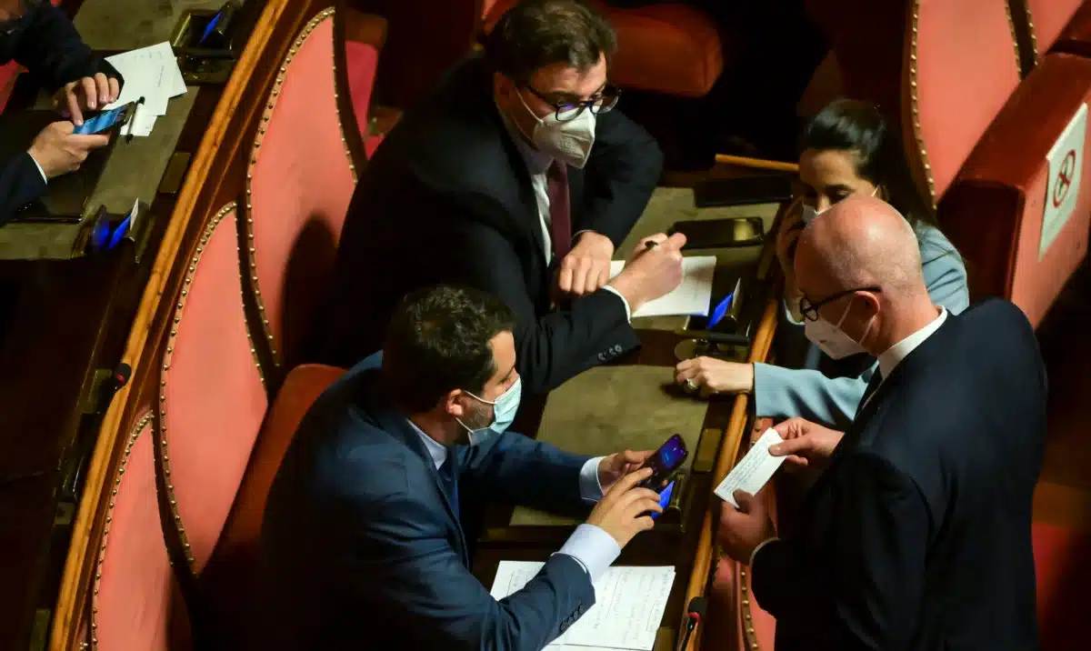 Green pass, alla Camera un leghista su tre diserta il voto di fiducia Green pass, alla Camera un leghista su tre diserta il voto di fiducia