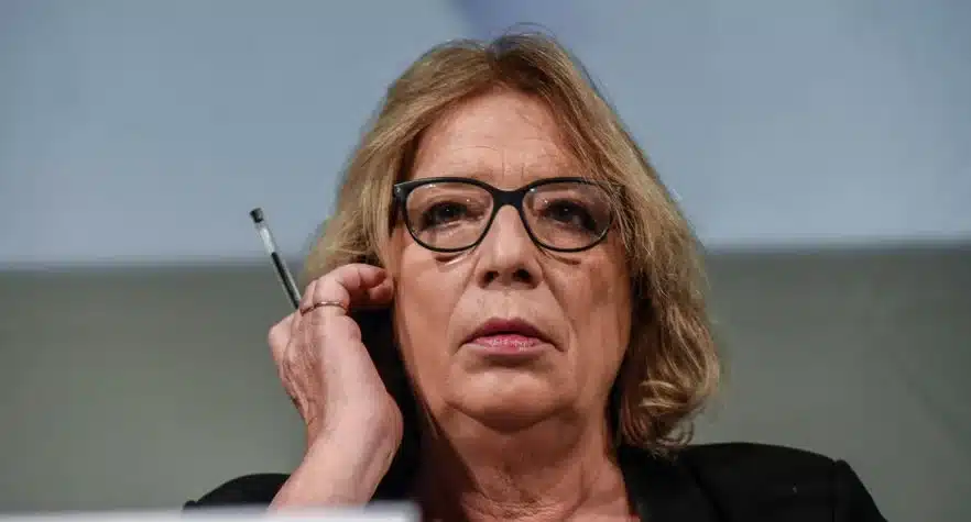 Re David: “A Confindustria stanno arrivando molti soldi, capisco l’ovazione a Draghi” Re David: “A Confindustria stanno arrivando molti soldi, capisco l’ovazione a Draghi”