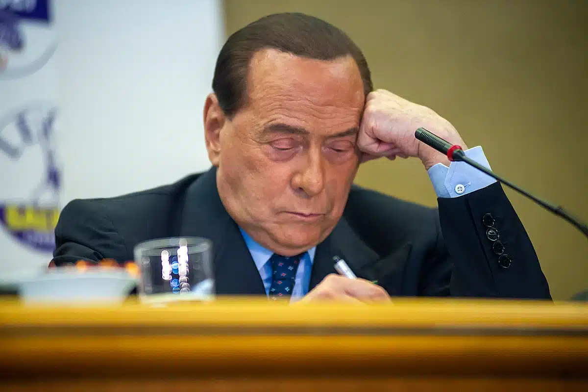 Quirinale, Berlusconi scaricato da Italia Viva e “preso in giro da Salvini e Meloni” Quirinale, Berlusconi scaricato da Italia Viva e “preso in giro da Salvini e Meloni”