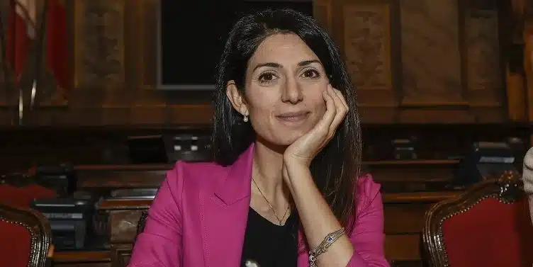 Virginia Raggi lancia su whatsapp un progetto civico per Roma, “E non solo” Virginia Raggi lancia su whatsapp un progetto civico per Roma, “E non solo”