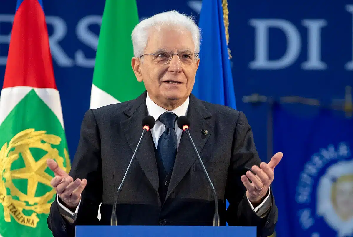 Covid, Mattarella: “Il virus continua a provocare allarme, il vaccino la migliore difesa” Covid, Mattarella: “Il virus continua a provocare allarme, il vaccino la migliore difesa”