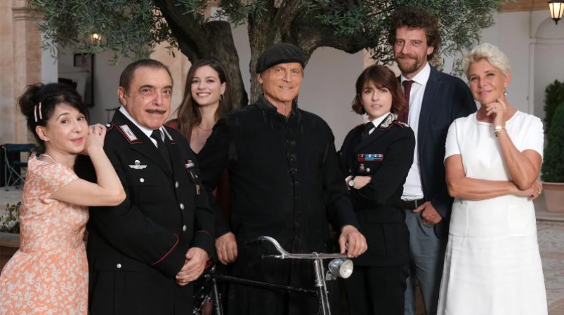 Il 31 marzo torna Don Matteo, l’addio di Terence Hill: “Avrei continuato” Il 31 marzo torna Don Matteo, l’addio di Terence Hill: “Avrei continuato”