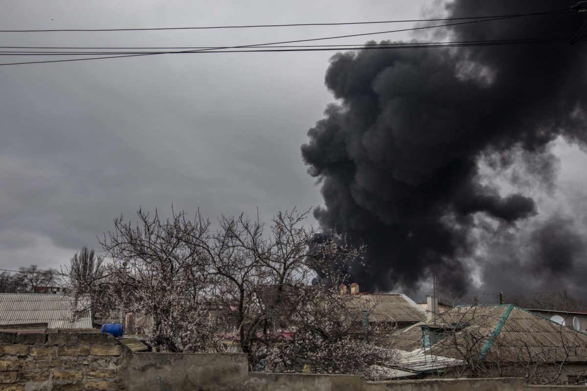 Armi chimiche a Mariupol, Kiev: “Stiamo facendo verifiche” Armi chimiche a Mariupol, Kiev: “Stiamo facendo verifiche”