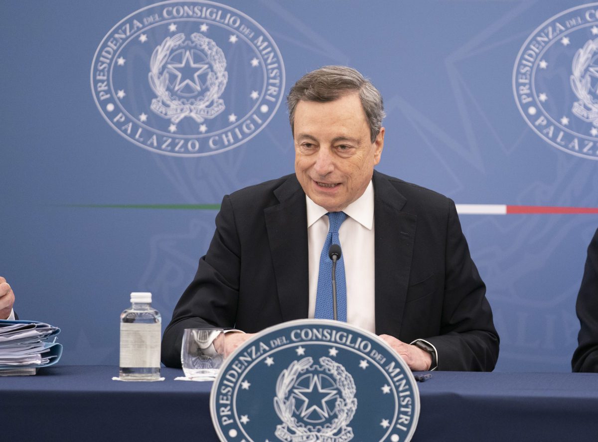 Ucraina, Draghi: “La priorità è il cessate il fuoco”. E lancia la revisione dei trattati dell’Ue Ucraina, Draghi: “La priorità è il cessate il fuoco”. E lancia la revisione dei trattati dell’Ue