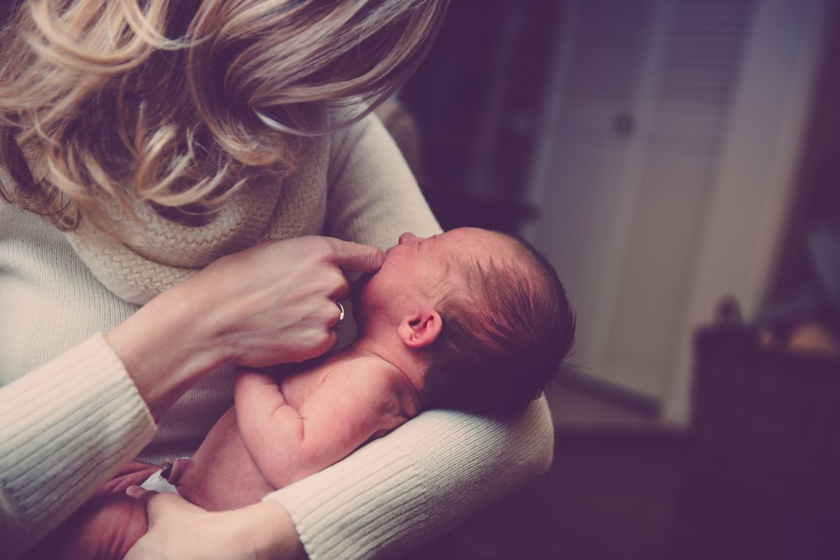 Cognome materno, tutto è partito dal ricorso di due genitori. Il legale: “Sono contenti, è una sentenza storica” Cognome materno, tutto è partito dal ricorso di due genitori. Il legale: “Sono contenti, è una sentenza storica”
