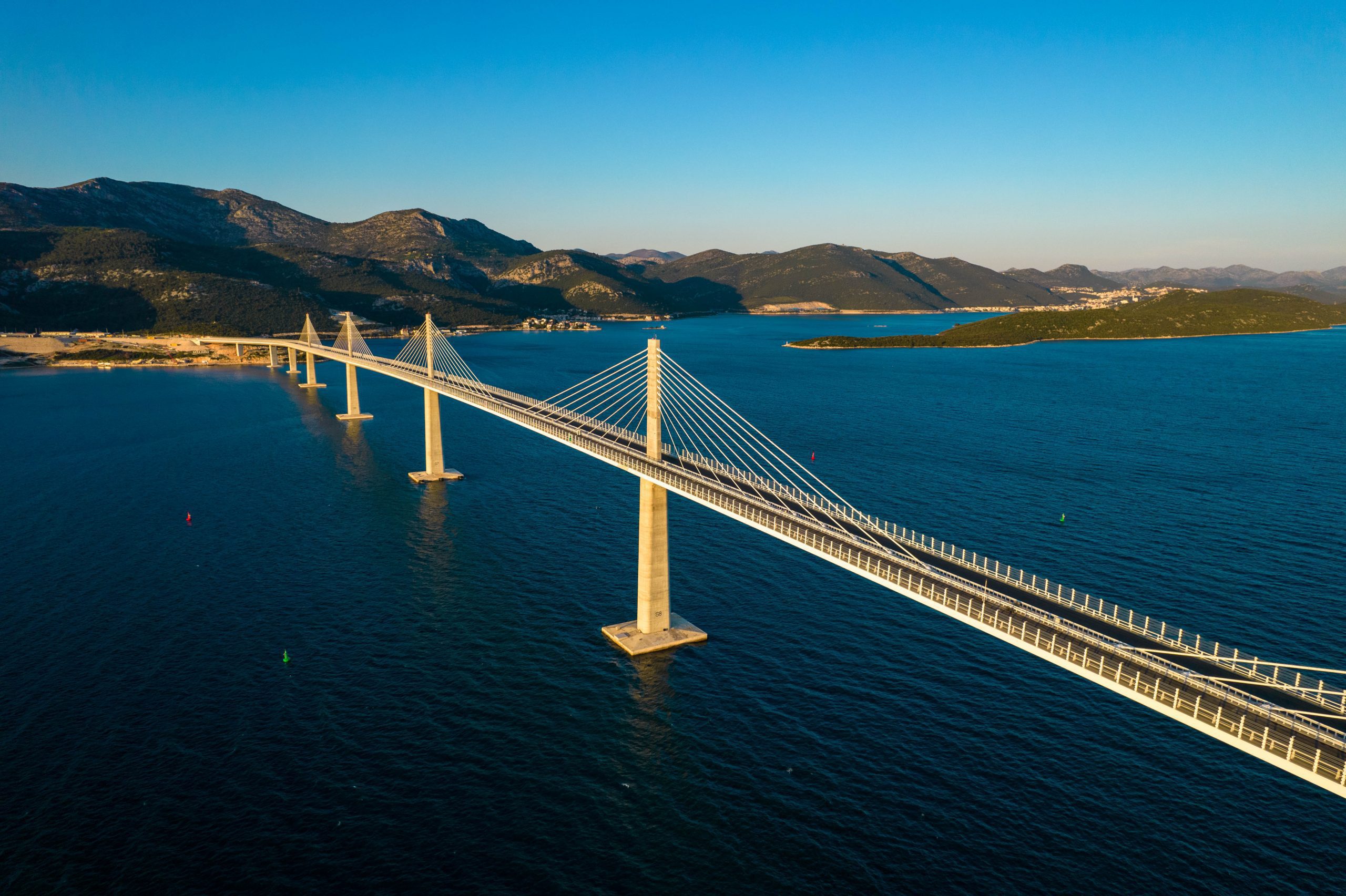 L’Europa è più unita con il nuovo ponte di Pelješac della Croazia L’Europa è più unita con il nuovo ponte di Pelješac della Croazia