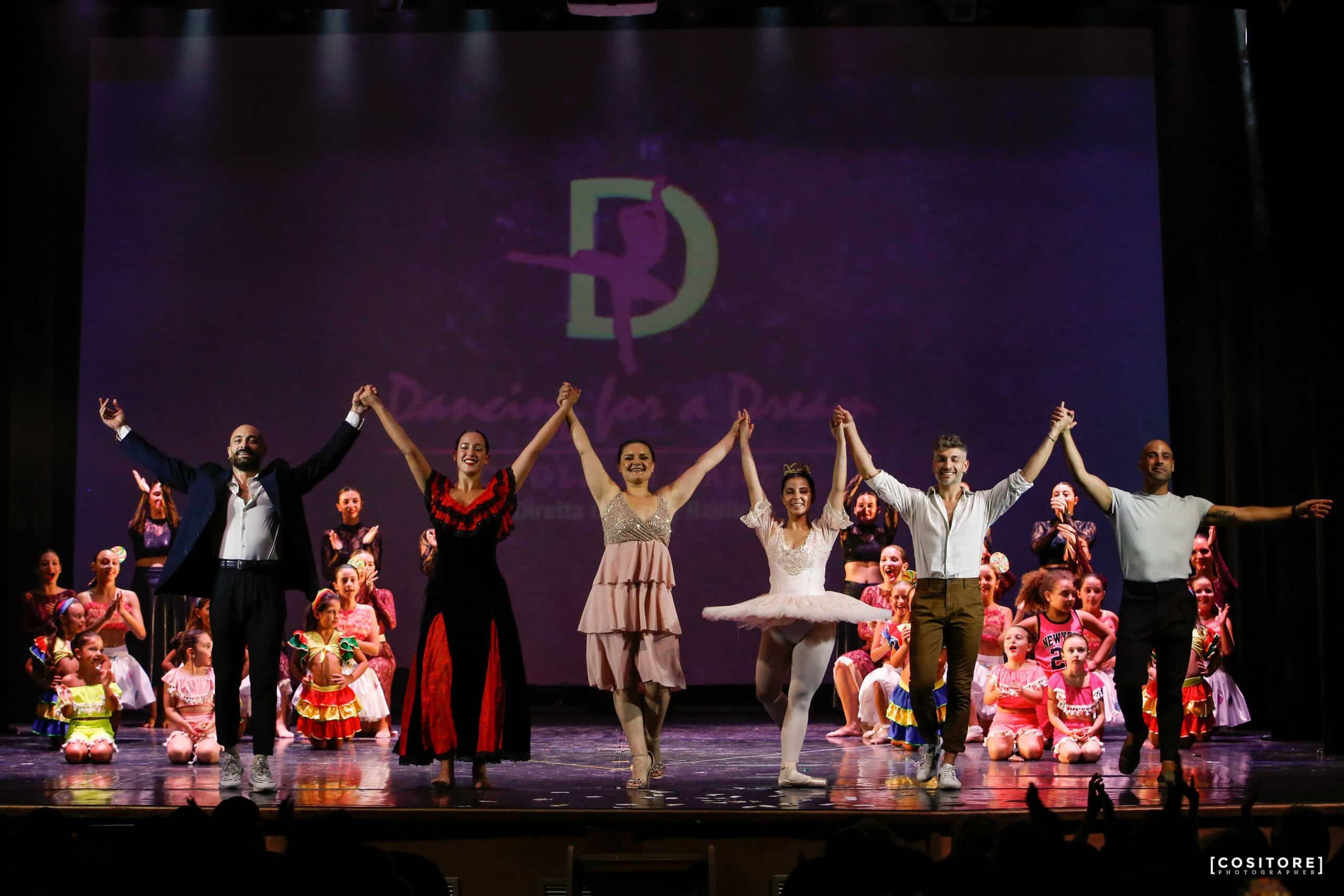 Le allieve della scuola “ Dancing for a Dream” di Emily Basile Le allieve della scuola “ Dancing for a Dream” di Emily Basile