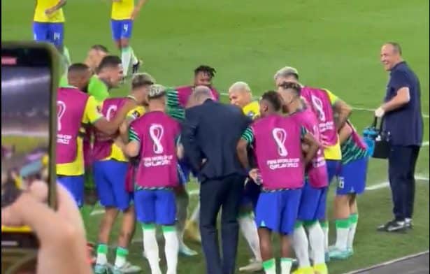 Cos’è la danza del piccione? Il balletto di Richarlison-Tite durante Brasile-Corea del Sud Cos’è la danza del piccione? Il balletto di Richarlison-Tite durante Brasile-Corea del Sud