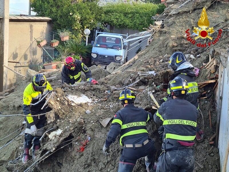 Ischia, trovati altri tre corpi: salgono a undici le vittime della frana Ischia, trovati altri tre corpi: salgono a undici le vittime della frana