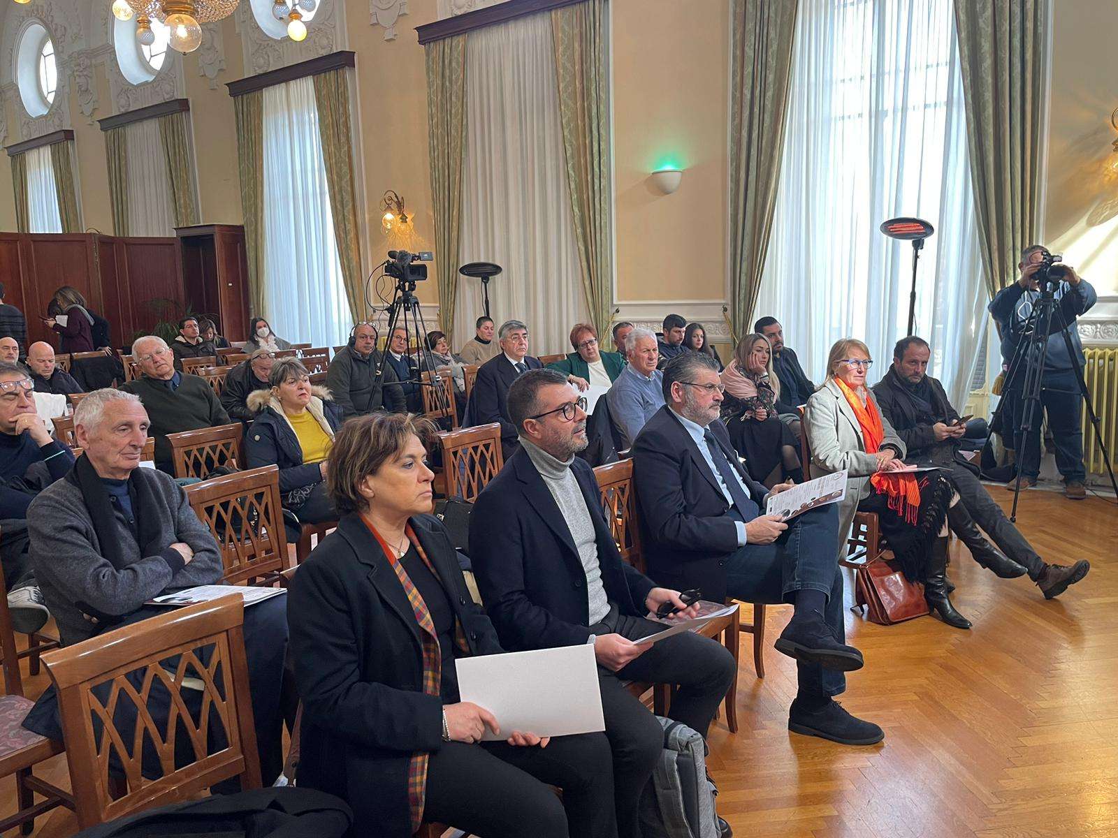 <strong>Fiuggi – Gianluca Quadrini partecipa all’evento Ricette Divine, viaggio nelle terre del Cesanese alla scoperta della cucina ecclesiastica </strong> <strong>Fiuggi – Gianluca Quadrini partecipa all’evento Ricette Divine, viaggio nelle terre del Cesanese alla scoperta della cucina ecclesiastica </strong>