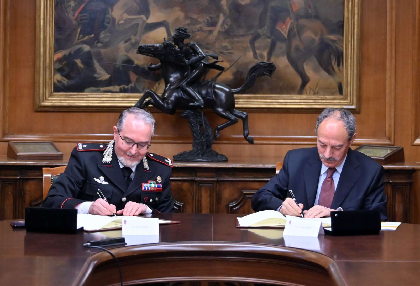 <strong>SIGLATA INTESA TRA ARMA DEI CARABINIERI E CONOE</strong> <strong>SIGLATA INTESA TRA ARMA DEI CARABINIERI E CONOE</strong>