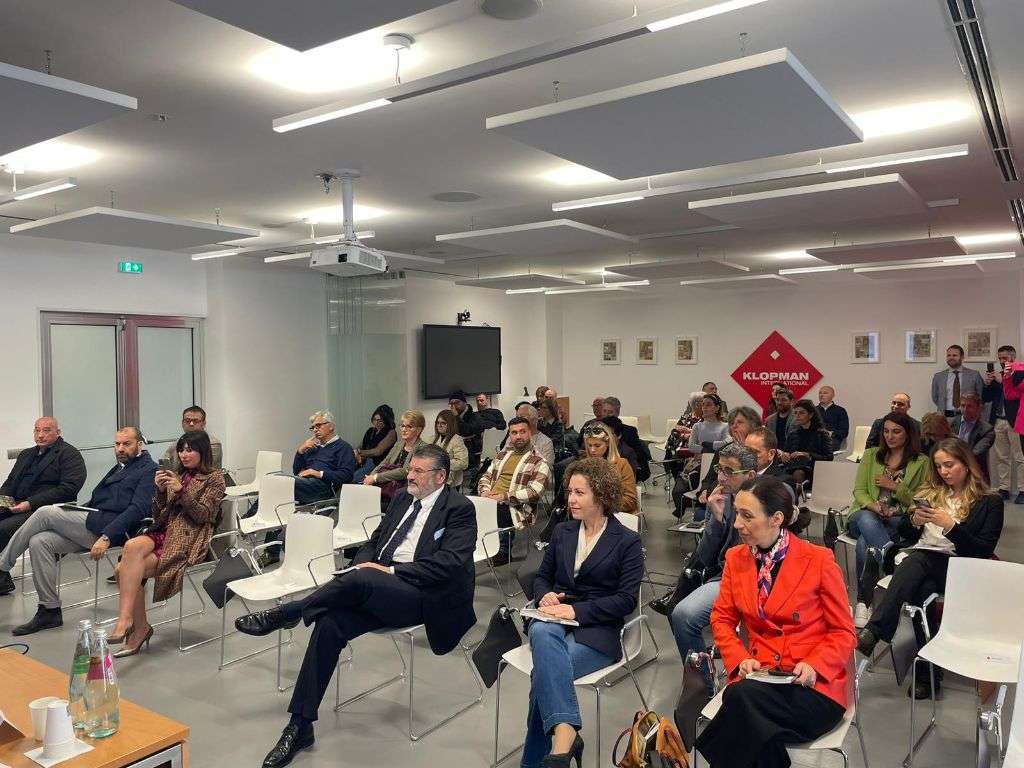 Frosinone – Gianluca Quadrini presente alla presentazione della Guida di Repubblica i Cammini della Ciociaria Frosinone – Gianluca Quadrini presente alla presentazione della Guida di Repubblica i Cammini della Ciociaria