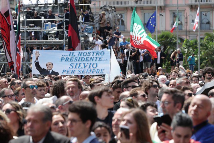 Funerali Berlusconi, l’arcivescovo di Milano: “Fu di parte perché così è la politica” Funerali Berlusconi, l’arcivescovo di Milano: “Fu di parte perché così è la politica”