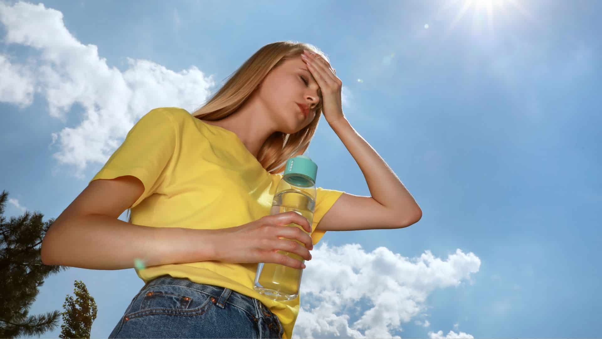 Emergenza caldo, l’esperto: “Se non avete un cappello uscite con i capelli bagnati” Emergenza caldo, l’esperto: “Se non avete un cappello uscite con i capelli bagnati”