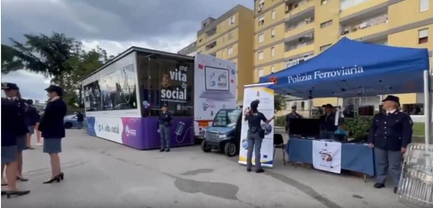 LA POLIZIA DI STATO A CAIVANO CON UN VILLAGGIO DELLA LEGALITA’ LA POLIZIA DI STATO A CAIVANO CON UN VILLAGGIO DELLA LEGALITA’
