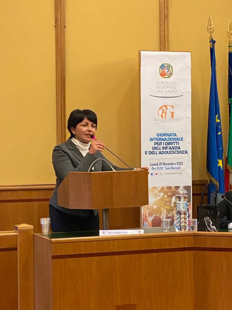 Alessia Savo al convegno nella Giornata internazionaleper i diritti dell’infanzia e dell’adolescenza Alessia Savo al convegno nella Giornata internazionaleper i diritti dell’infanzia e dell’adolescenza