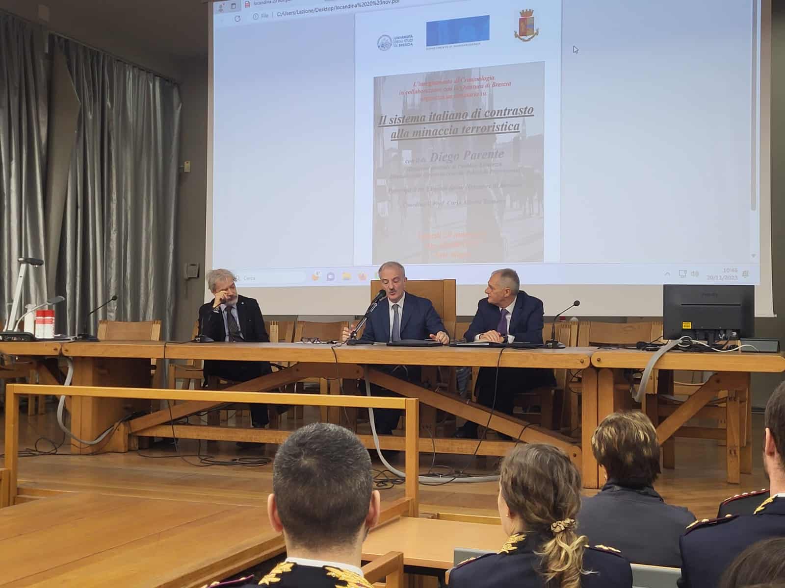 La Polizia di Stato ha organizzato un seminario sul sistema italiano di contrasto al terrorismo in collaborazione con l’Università degli Studi di Brescia La Polizia di Stato ha organizzato un seminario sul sistema italiano di contrasto al terrorismo in collaborazione con l’Università degli Studi di Brescia