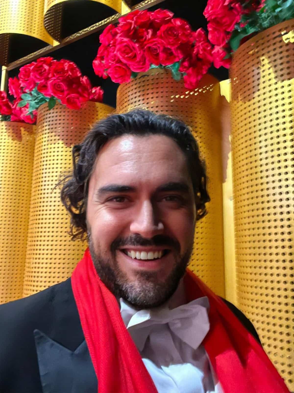 Il tenore Gianluca Sciarpelletti trionfa su tutti al concerto di capodanno in Guangzhou Cina Il tenore Gianluca Sciarpelletti trionfa su tutti al concerto di capodanno in Guangzhou Cina