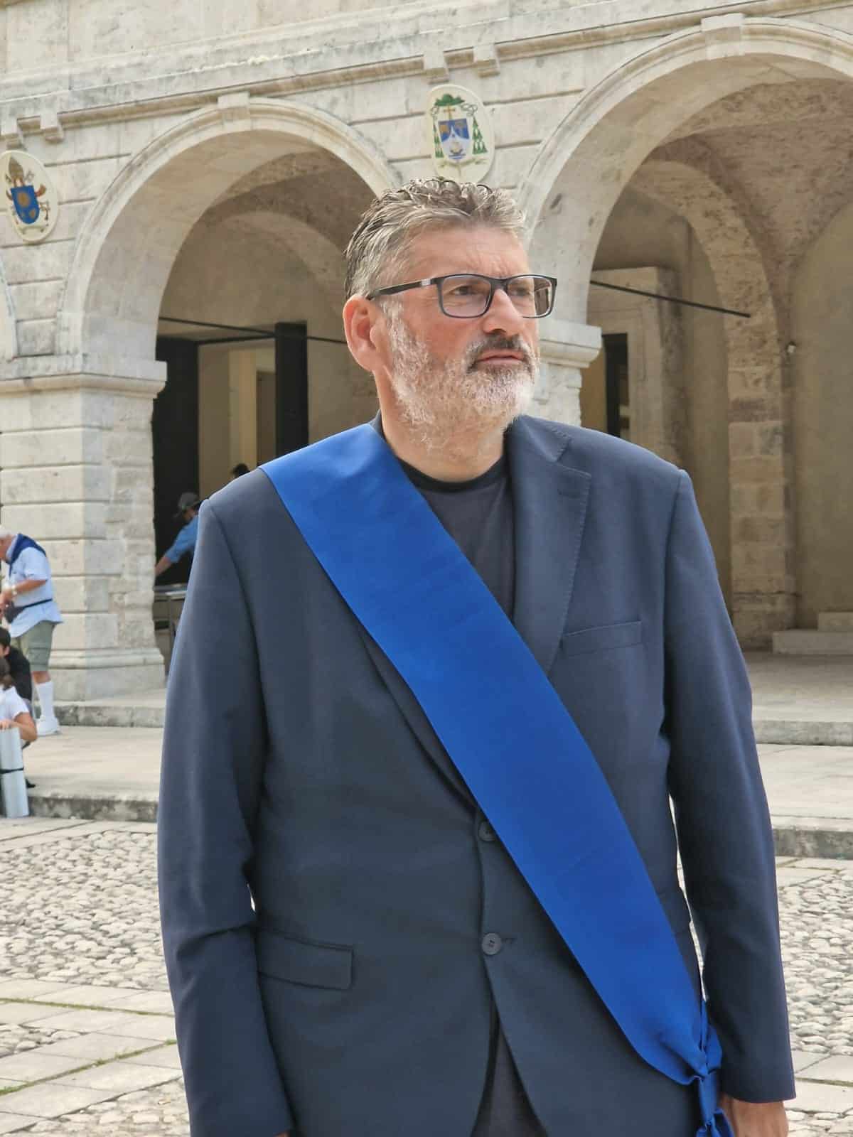 Il Presidente del Consiglio Provinciale di Frosinone invia auguri di buon inizio anno scolastico a tutti gli istituti scolastici della provincia Il Presidente del Consiglio Provinciale di Frosinone invia auguri di buon inizio anno scolastico a tutti gli istituti scolastici della provincia