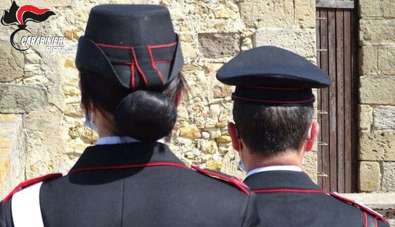 PASSO CORESE: I CARABINIERI DANNO ESECUZIONE AD UN DIVIETO DI AVVICINAMENTO PASSO CORESE: I CARABINIERI DANNO ESECUZIONE AD UN DIVIETO DI AVVICINAMENTO