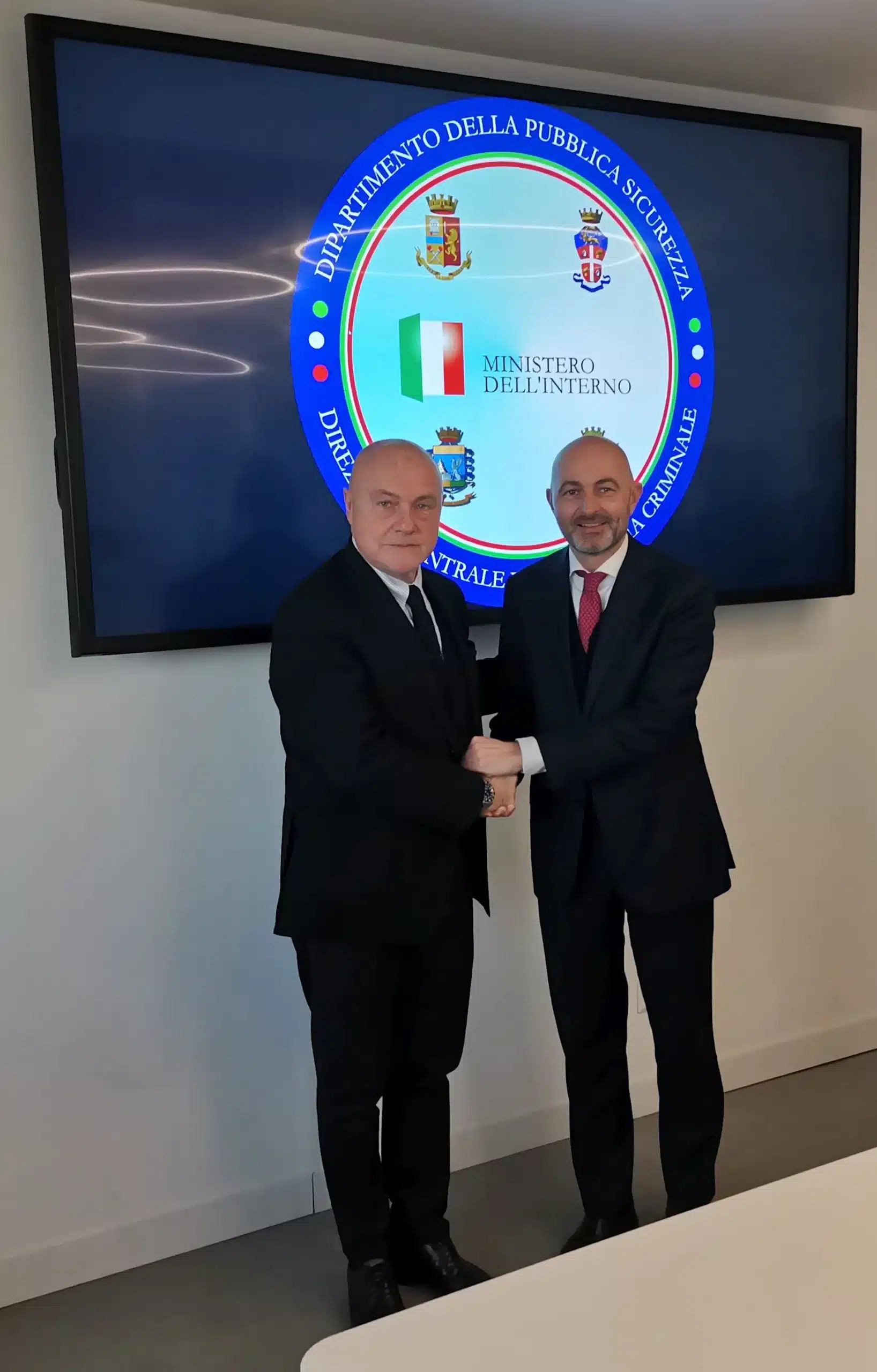 INCONTRO DIPARTIMENTO DELLA PUBBLICA SICUREZZA E CONSIGLIO SUPERIORE DELLA MAGISTRATURA INCONTRO DIPARTIMENTO DELLA PUBBLICA SICUREZZA E CONSIGLIO SUPERIORE DELLA MAGISTRATURA