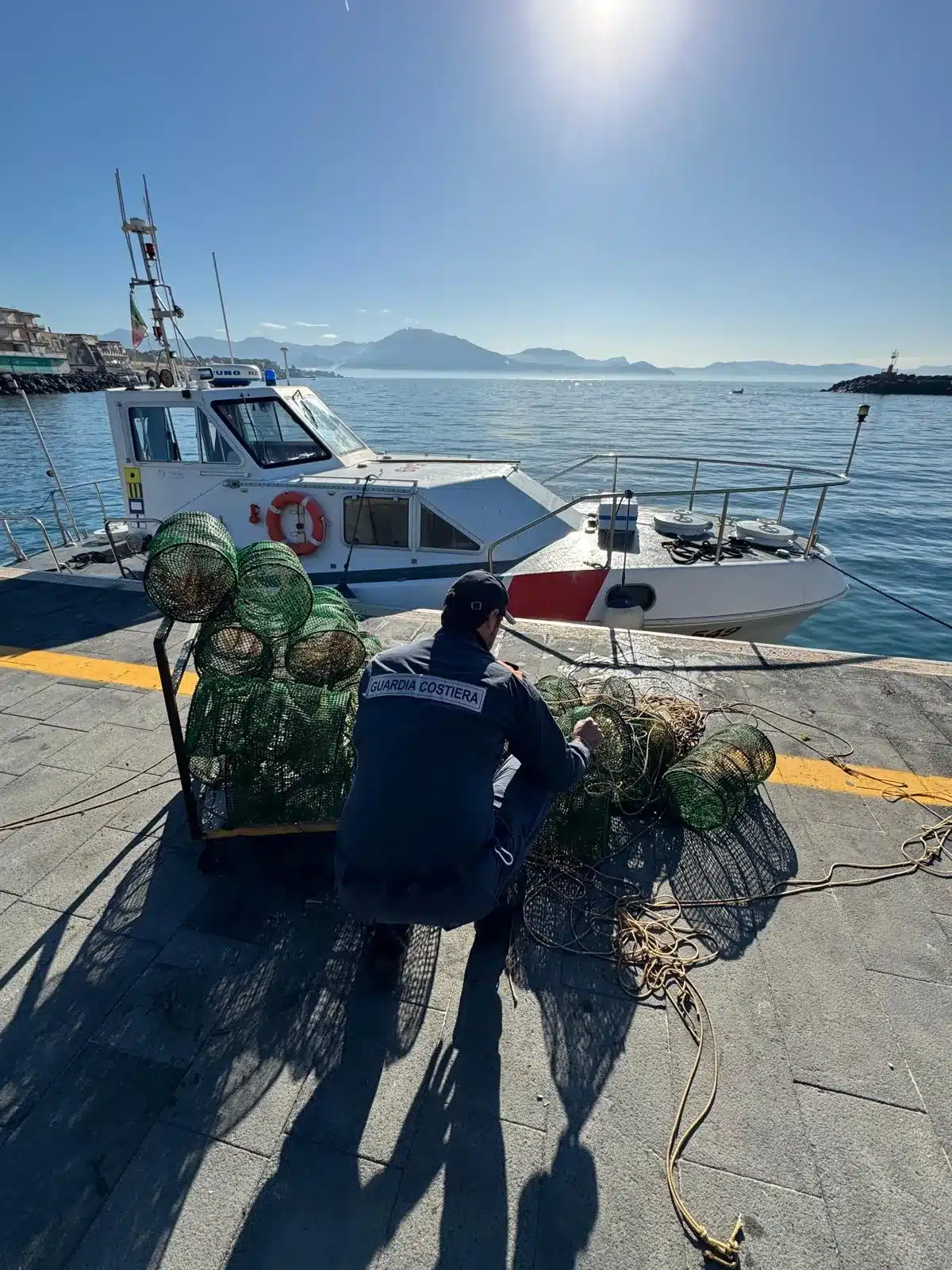 La Capitaneria di Porto di Torre del Greco a tutela dei consumatori La Capitaneria di Porto di Torre del Greco a tutela dei consumatori