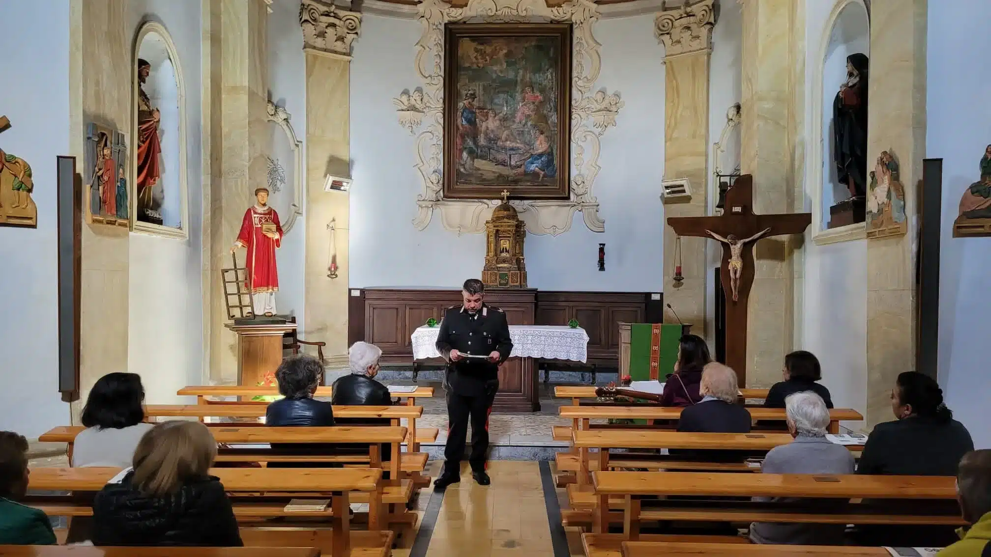 I CARABINIERI DELLA COMPAGNIA DI RIETI INCONTRANO GLI ANZIANI PER DARE SUGGERIMENTI SU COME EVITARE DI ESSERE TRUFFATI I CARABINIERI DELLA COMPAGNIA DI RIETI INCONTRANO GLI ANZIANI PER DARE SUGGERIMENTI SU COME EVITARE DI ESSERE TRUFFATI