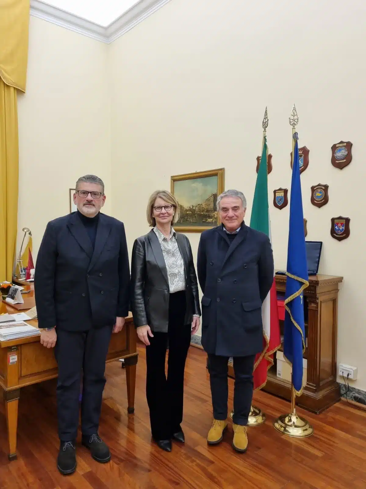 Incontro istituzionale con il Sottosegretario del Mef Sandra Savino. Gianluca Quadrini: “Discussione proficua sul Nuovo Assetto Organizzativo Territoriale dell’Agenzia delle Dogane e dei Monopoli” Incontro istituzionale con il Sottosegretario del Mef Sandra Savino. Gianluca Quadrini: “Discussione proficua sul Nuovo Assetto Organizzativo Territoriale dell’Agenzia delle Dogane e dei Monopoli”