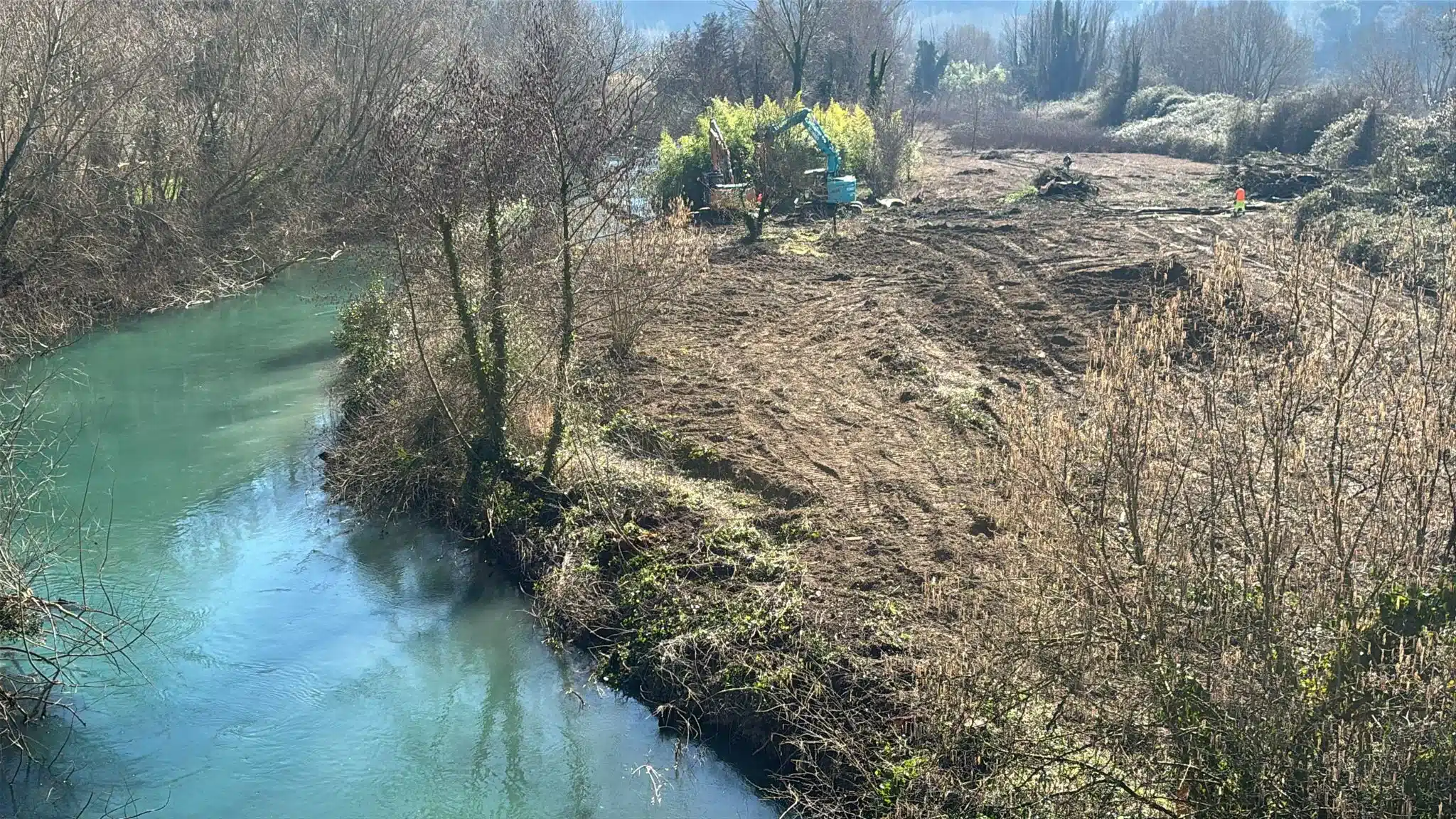 Iniziati i lavori di manutenzione e messa in sicurezza del Velino da Ponte Cavallotti a Valle Oracola Iniziati i lavori di manutenzione e messa in sicurezza del Velino da Ponte Cavallotti a Valle Oracola