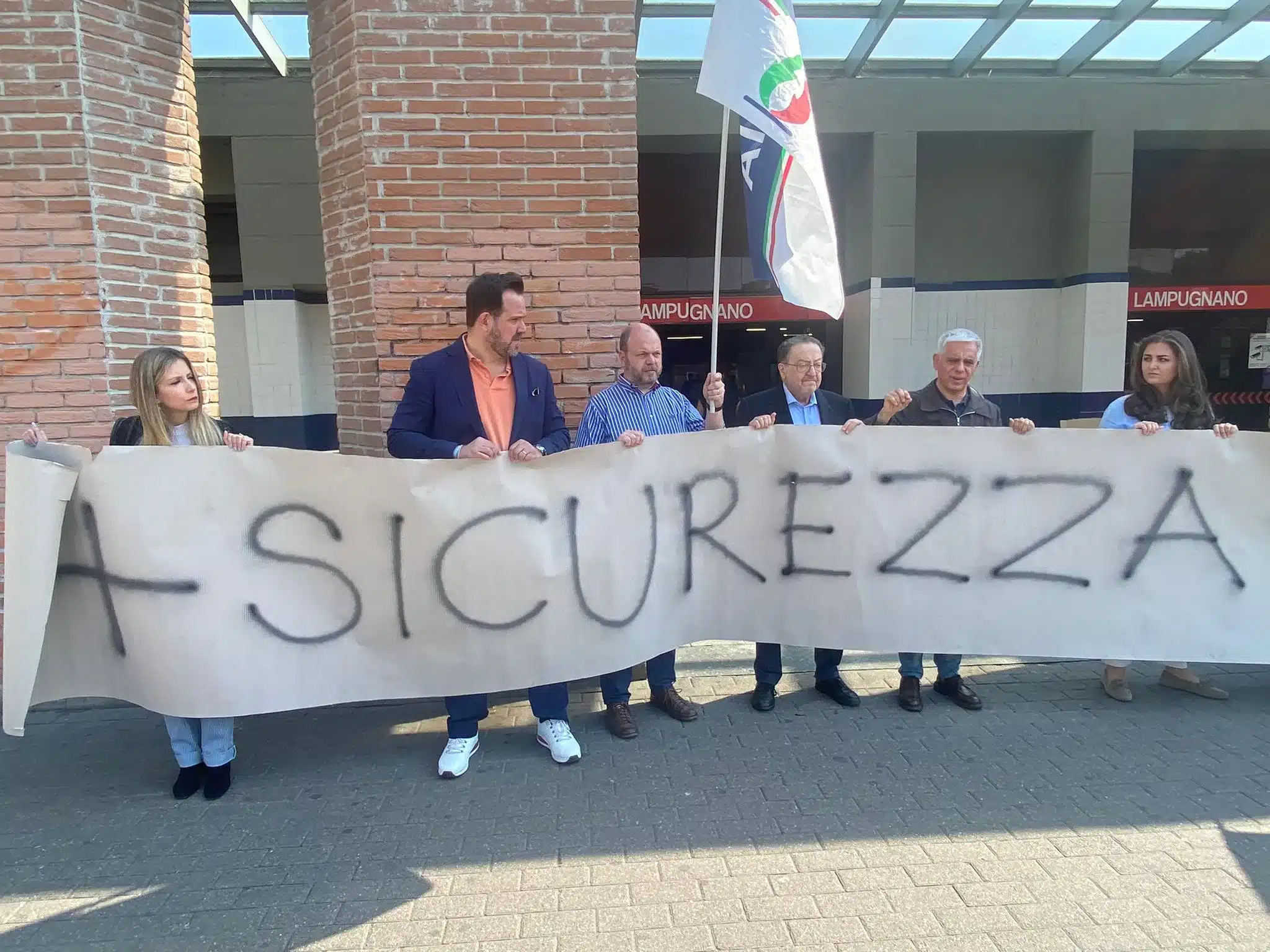 MILANO, POLFER SVENTA FURTO STAZ. LAMPUGNANO, DE CORATO(FDI): «RINGRAZIO POLIZIOTTI MILANO, POLFER SVENTA FURTO STAZ. LAMPUGNANO, DE CORATO(FDI): «RINGRAZIO POLIZIOTTI
