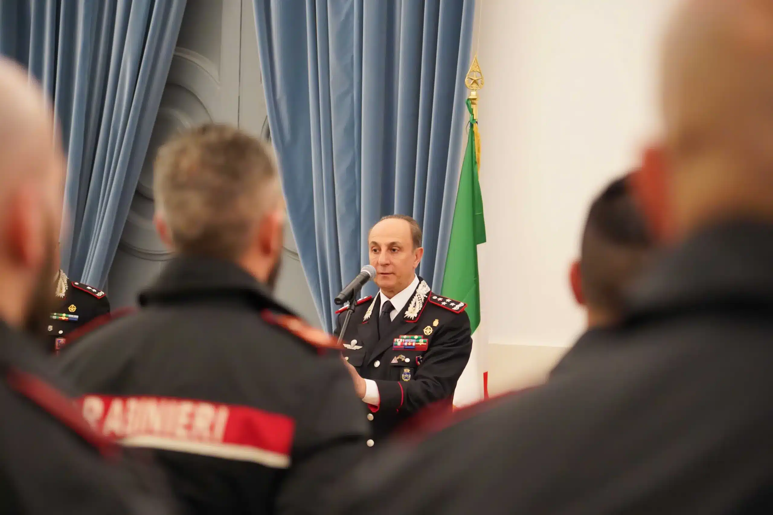 IL COMANDANTE GENERALE DELL’ARMA INCONTRA I CARABINIERI CHE DOMENICA HANNO CONTRIBUITO AL SOCCORSO DEL TURISTA SCOZZESE RIMASTO SOTTO LE MACERIE IN VIA VITELLIA IL COMANDANTE GENERALE DELL’ARMA INCONTRA I CARABINIERI CHE DOMENICA HANNO CONTRIBUITO AL SOCCORSO DEL TURISTA SCOZZESE RIMASTO SOTTO LE MACERIE IN VIA VITELLIA