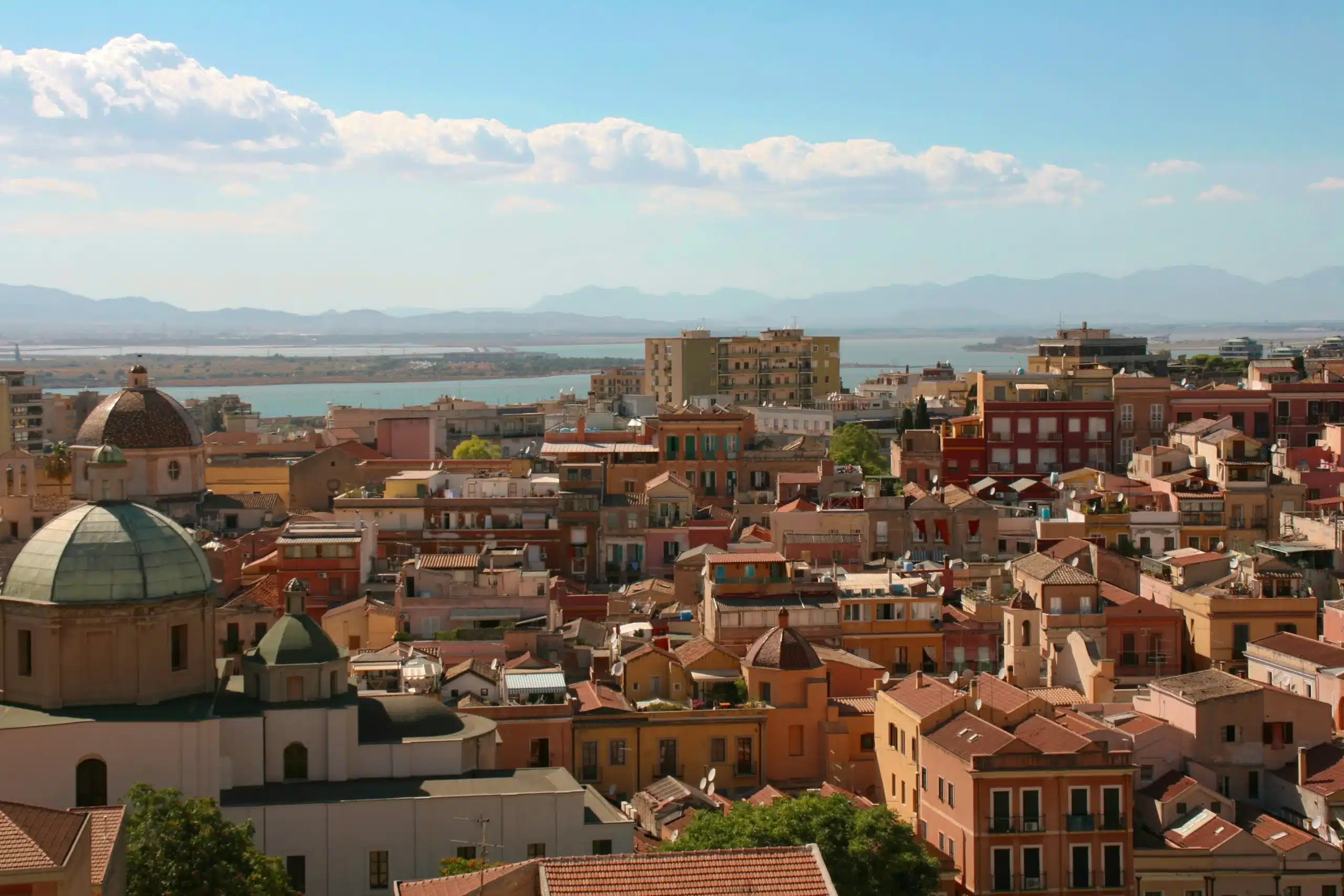 Le città italiane per ore di sole: l’index di HoliduSunniest Cities 2025: la classifica delle principali 50 città italiane per ore di sole medie mensili Le città italiane per ore di sole: l’index di HoliduSunniest Cities 2025: la classifica delle principali 50 città italiane per ore di sole medie mensili