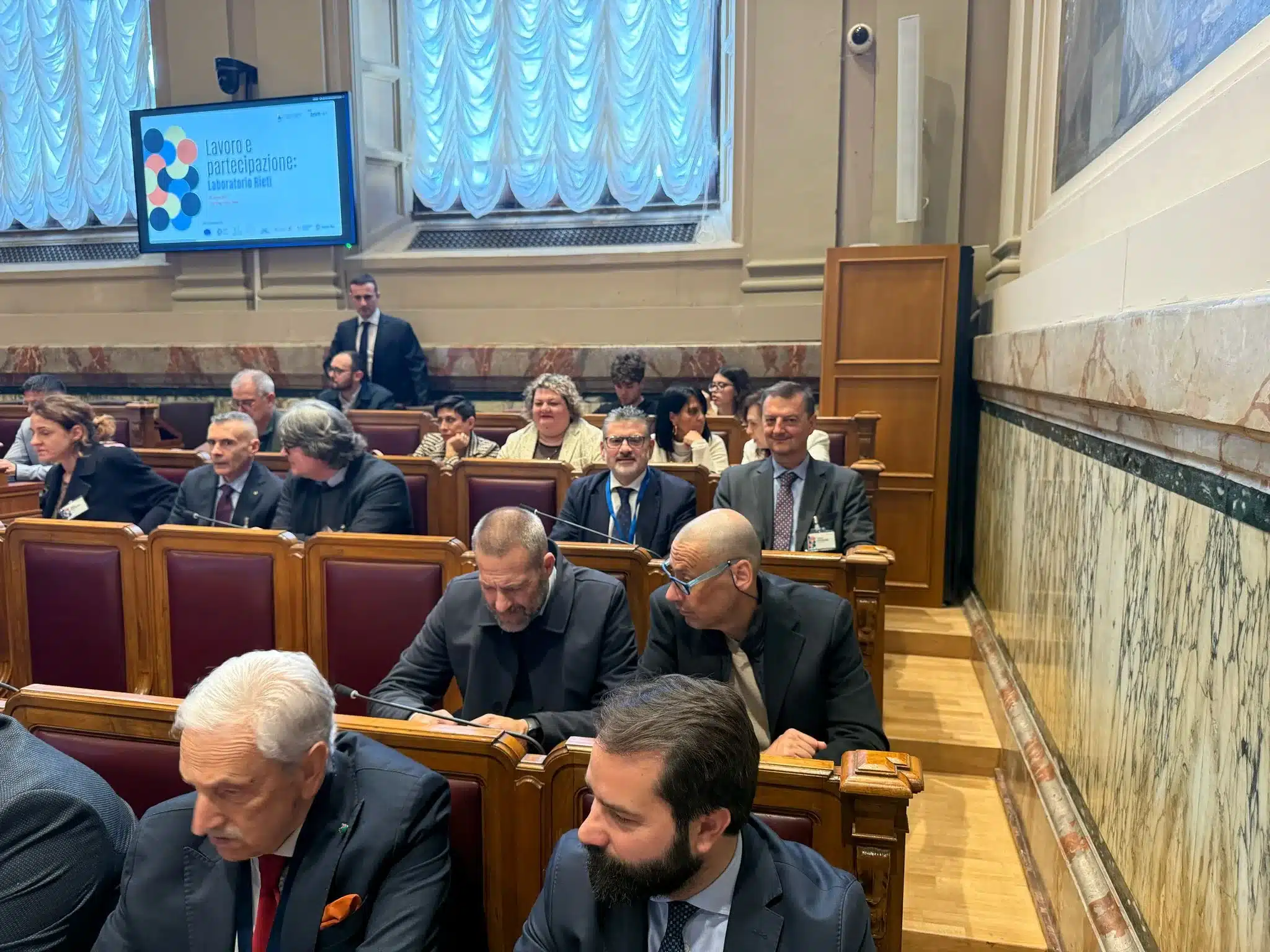 “Lavoro e Partecipazione: si apre la strada a una nuova forma di collaborazione tra lavoratori e aziende” “Lavoro e Partecipazione: si apre la strada a una nuova forma di collaborazione tra lavoratori e aziende”