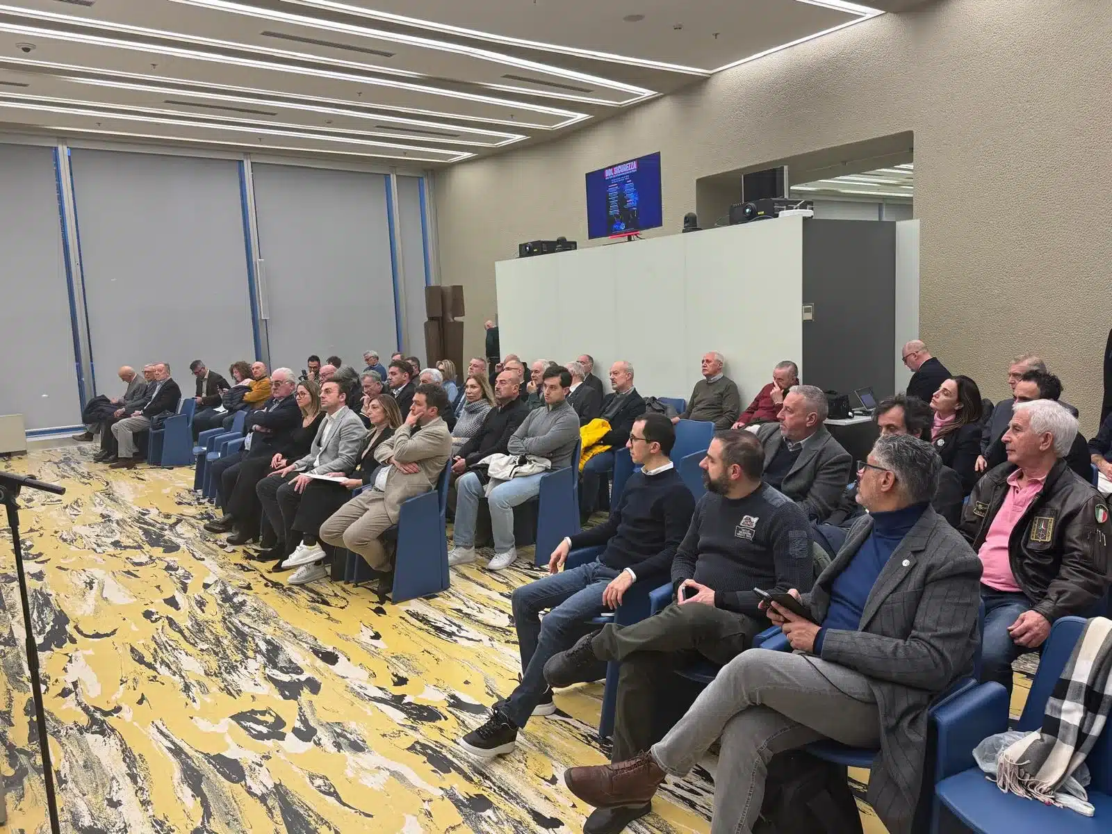MILANO, CONVEGNO AL PIRELLI FDI SU DDL SICUREZZA, DE CORATO: «NORME SU AZIONE DECISA STATO PER RIPRISTINO LEGALITA’, SICUREZZA E TUTELA FF.OO.» MILANO, CONVEGNO AL PIRELLI FDI SU DDL SICUREZZA, DE CORATO: «NORME SU AZIONE DECISA STATO PER RIPRISTINO LEGALITA’, SICUREZZA E TUTELA FF.OO.»