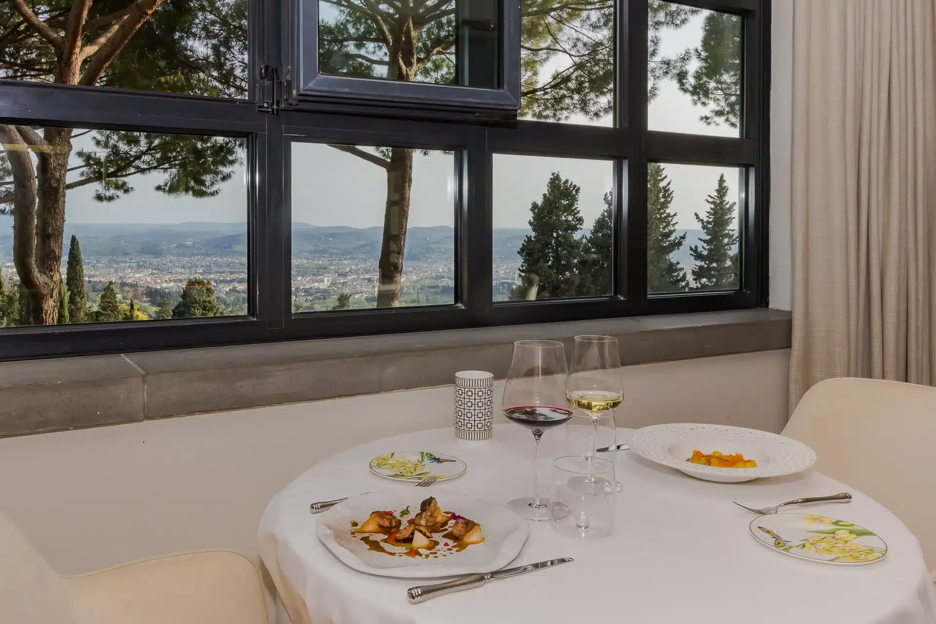 La Pasqua gourmet di Antonello Sardi: un trionfo di sapori al Ristorante Serrae Villa Fiesole La Pasqua gourmet di Antonello Sardi: un trionfo di sapori al Ristorante Serrae Villa Fiesole