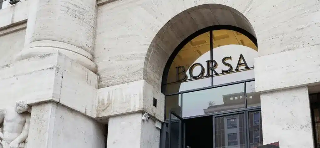 “E’ un disastro”: i mercati crollano al risveglio nel nuovo mondo dei dazi universali “E’ un disastro”: i mercati crollano al risveglio nel nuovo mondo dei dazi universali