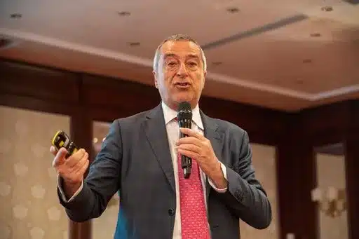 Sanità, Cartabellotta: “Con il sistema sanitario nazionale in affanno quasi 5 milioni di italiani rinunciano alle cure” Sanità, Cartabellotta: “Con il sistema sanitario nazionale in affanno quasi 5 milioni di italiani rinunciano alle cure”