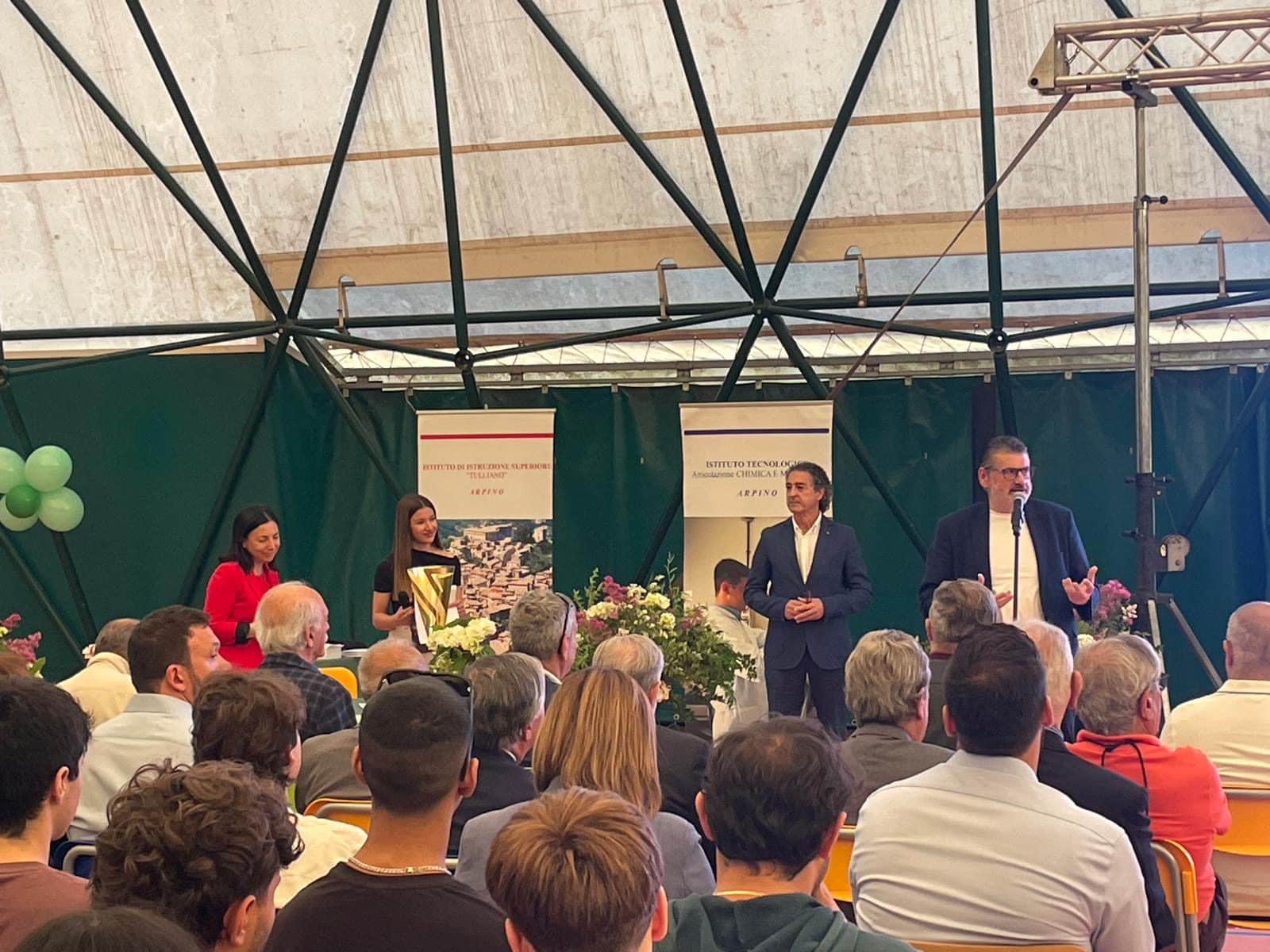 Giornata della Chimica 2025 all’ITIS “Parravano”: il Presidente del Consiglio Provinciale Quadrini presente per celebrare l’eccellenza scolastica Giornata della Chimica 2025 all’ITIS “Parravano”: il Presidente del Consiglio Provinciale Quadrini presente per celebrare l’eccellenza scolastica