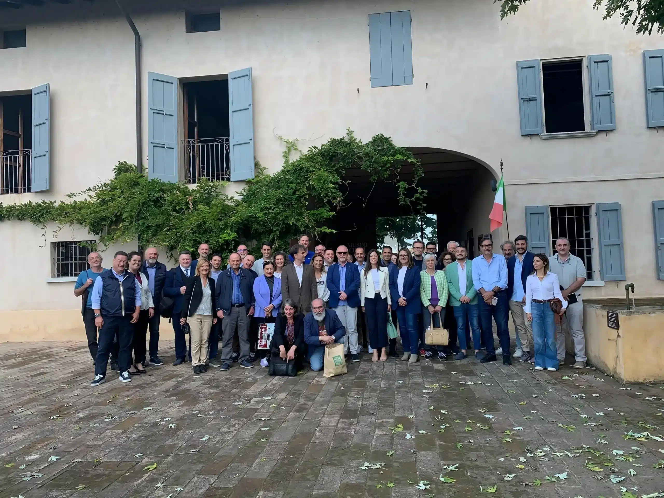 20 anni di Comuni Virtuosi: Erri De Luca e Franco Arminio tracciano il futuro delle comunità locali 20 anni di Comuni Virtuosi: Erri De Luca e Franco Arminio tracciano il futuro delle comunità locali