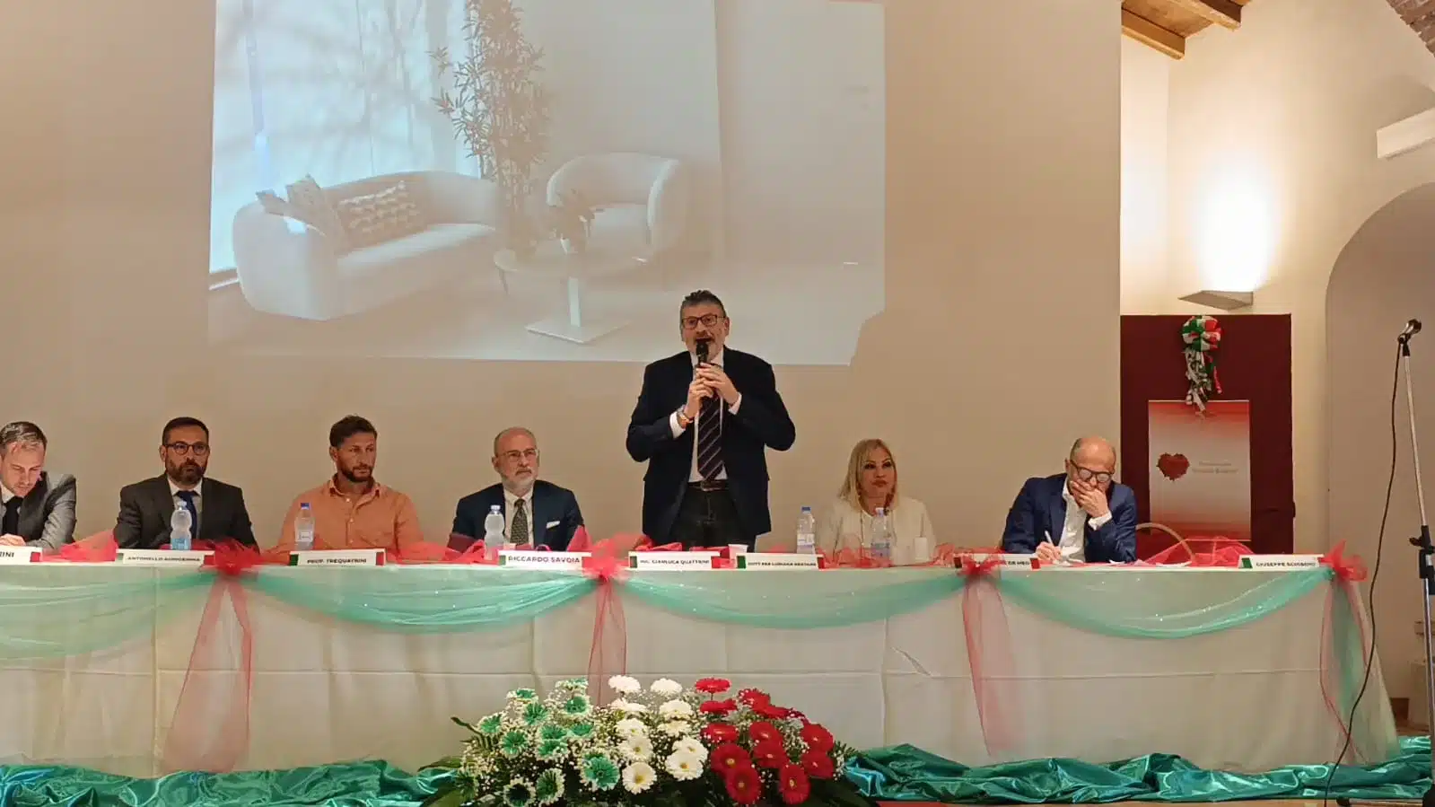 Meloni: “Se fai pagare ad altri la tua sicurezza non decidi il tuo destino. La libertà ha un prezzo” Meloni: “Se fai pagare ad altri la tua sicurezza non decidi il tuo destino. La libertà ha un prezzo”