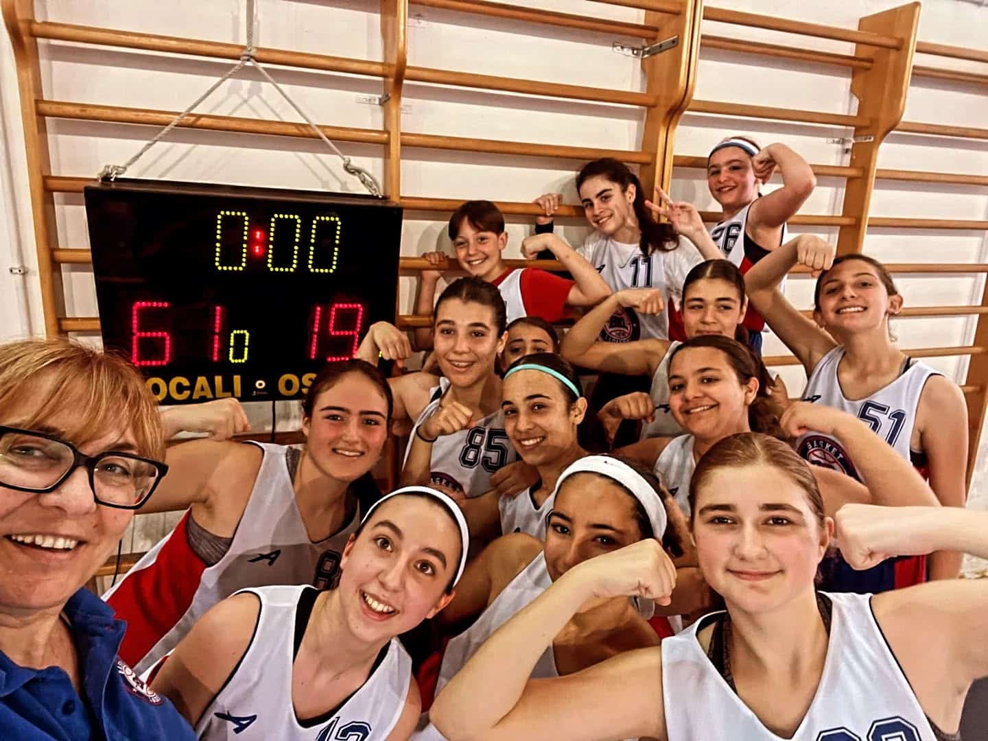 Basket Ladispoli 1998 femminile, bilancio soddisfacente tra vittorie e sorrisi Basket Ladispoli 1998 femminile, bilancio soddisfacente tra vittorie e sorrisi