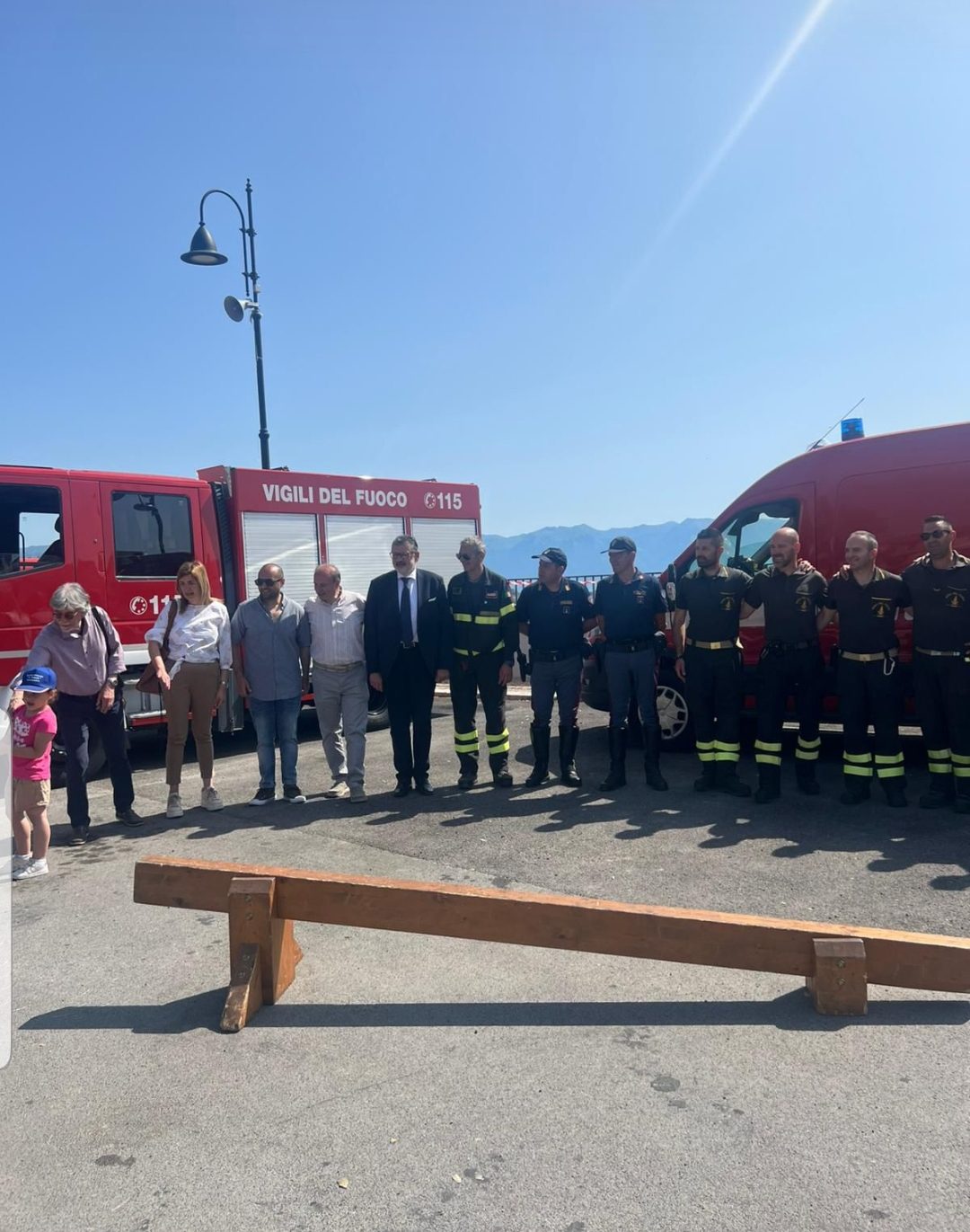 Santopadre, i bambini diventano pompieri per un giorno: grande partecipazione a “Pompieropoli” presente anche Gianluca Quadrini Santopadre, i bambini diventano pompieri per un giorno: grande partecipazione a “Pompieropoli” presente anche Gianluca Quadrini