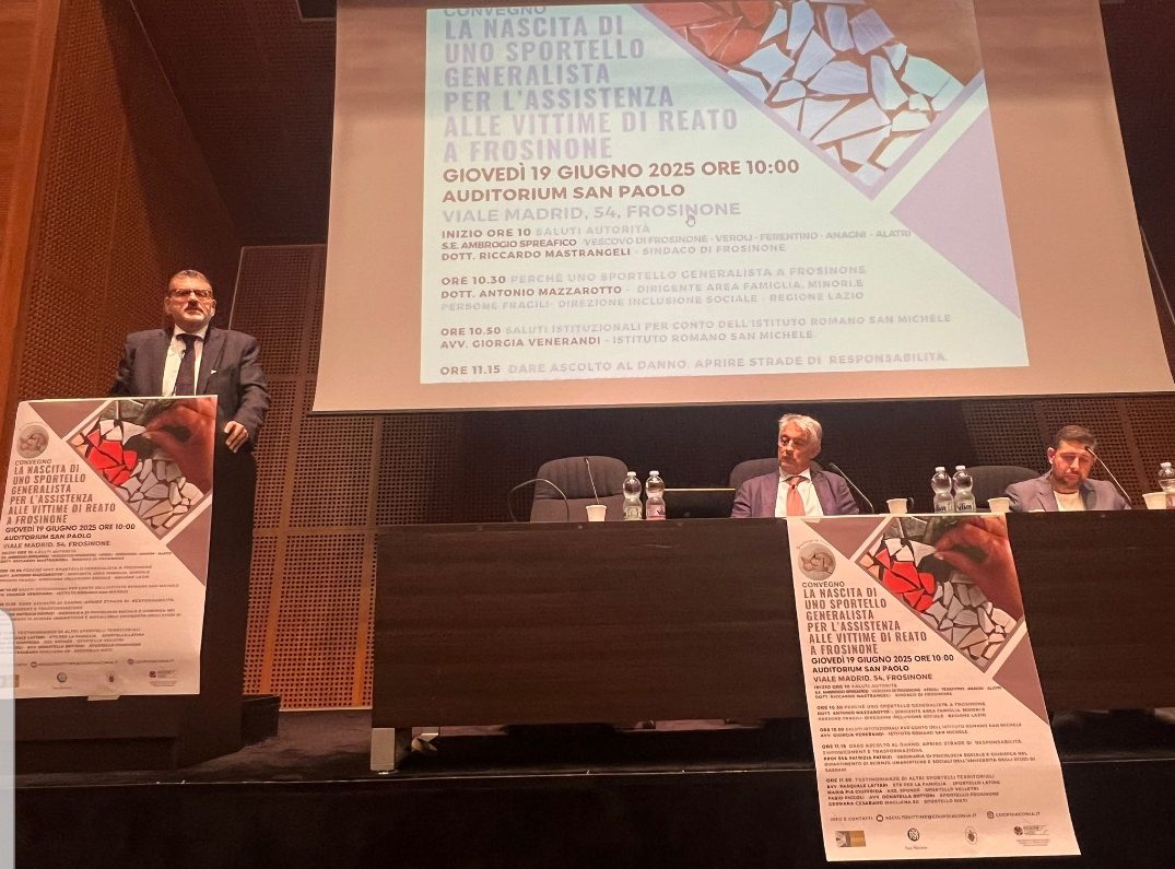 Frosinone, inaugurato lo sportello per le vittime di reato: il saluto del Presidente del Consiglio provinciale Quadrini Frosinone, inaugurato lo sportello per le vittime di reato: il saluto del Presidente del Consiglio provinciale Quadrini