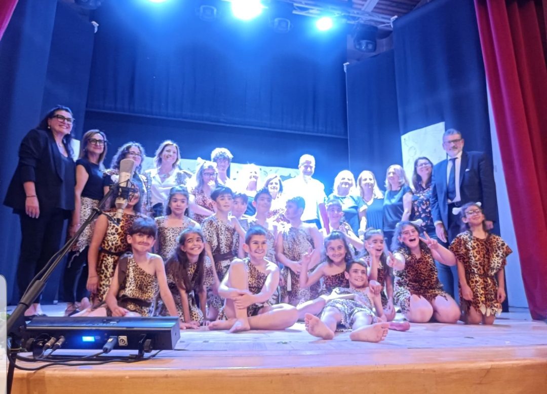 Ad Alvito, il teatro diventa scuola di vita: in scena “Chi non salta primitivo è” Quadrini: “ una serata dove il teatro è diventato strumento educativo, creativo e formativo”. Ad Alvito, il teatro diventa scuola di vita: in scena “Chi non salta primitivo è” Quadrini: “ una serata dove il teatro è diventato strumento educativo, creativo e formativo”.