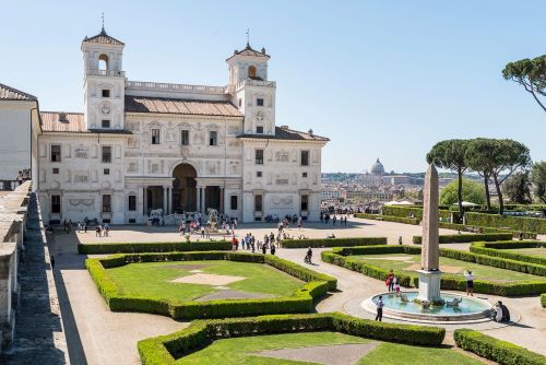 Apertura eccezionale, dopo il progetto “Restituire l’incanto a Villa Medici” Apertura eccezionale, dopo il progetto “Restituire l’incanto a Villa Medici”