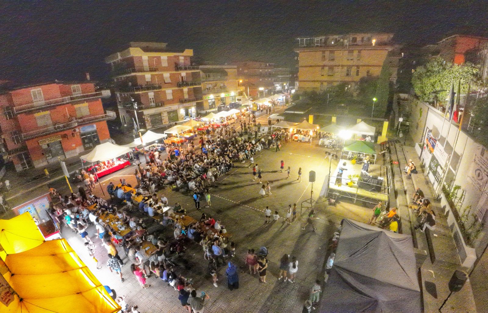 Fonte Nuova – Grande successo per i festeggiamenti dei 28 anni di storia della Pro Loco di Fonte Nuova Fonte Nuova – Grande successo per i festeggiamenti dei 28 anni di storia della Pro Loco di Fonte Nuova