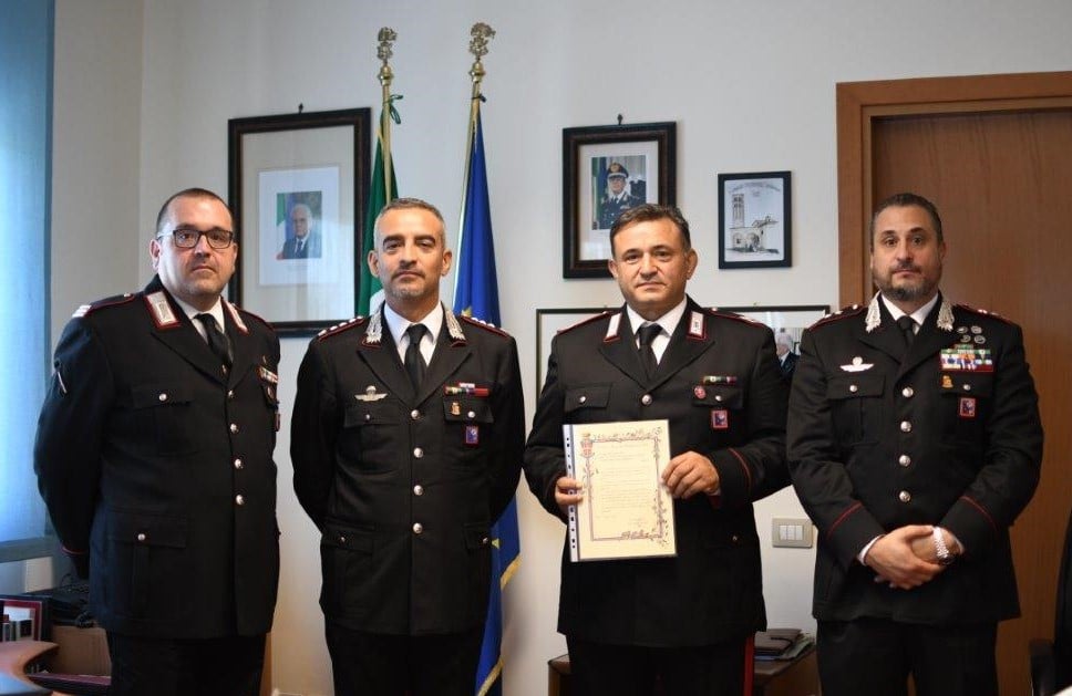 L’ARMA DEI CARABINIERI SALUTA IL BRIGADIERE PIETRO MONACO CHE LASCIA IL SERVIZIO ATTIVO L’ARMA DEI CARABINIERI SALUTA IL BRIGADIERE PIETRO MONACO CHE LASCIA IL SERVIZIO ATTIVO